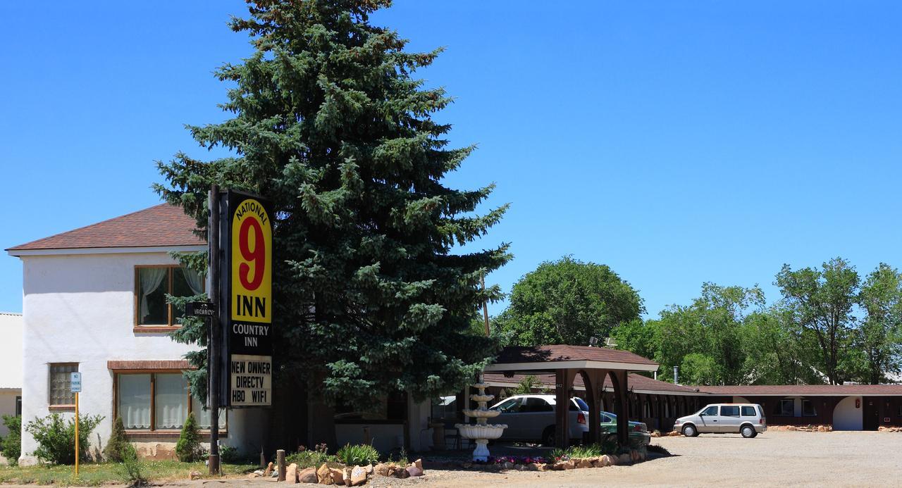 Country Inn Motel Dove Creek Экстерьер фото
