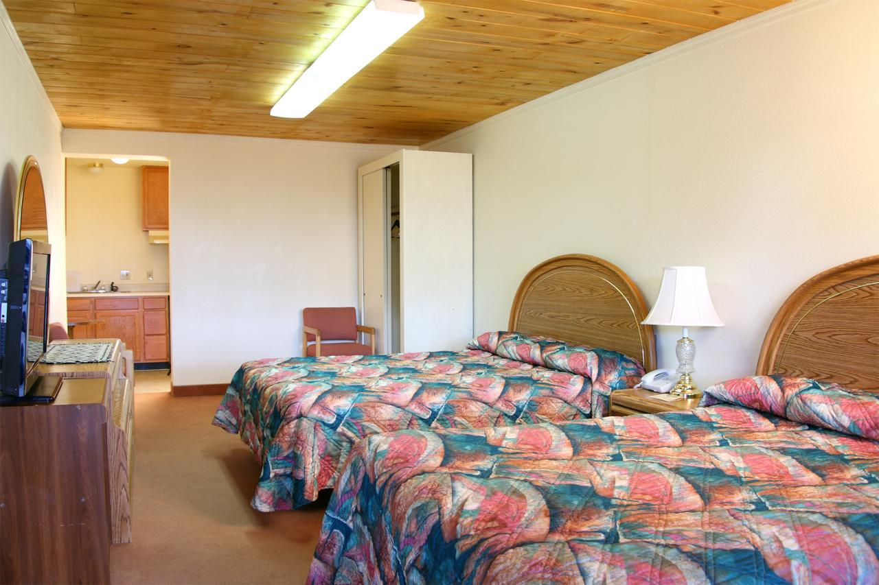 Country Inn Motel Dove Creek Экстерьер фото